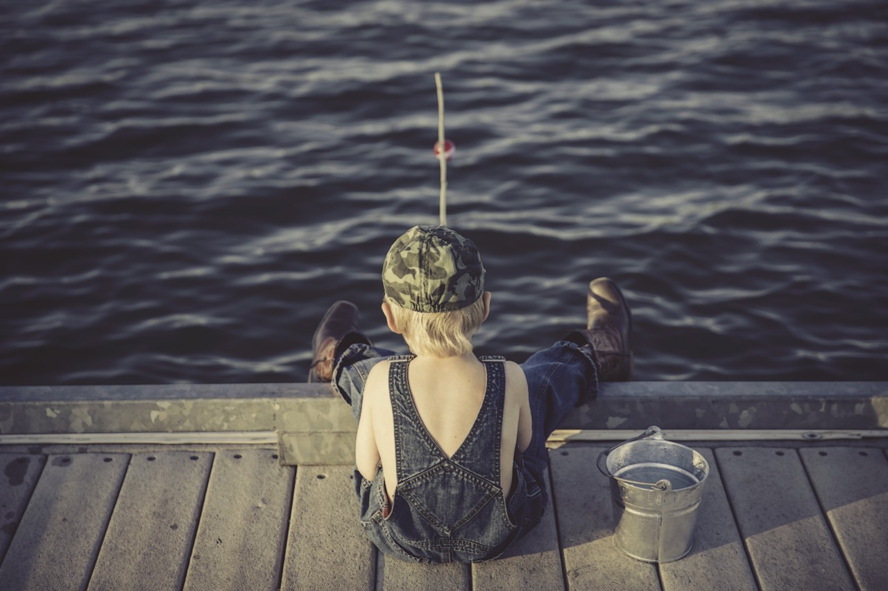 boy, child, fishing-909552.jpg